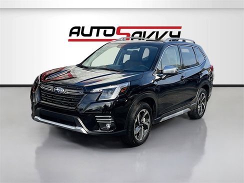 Used 2024 Subaru Forester Touring w/ Pop Package 2 image 3