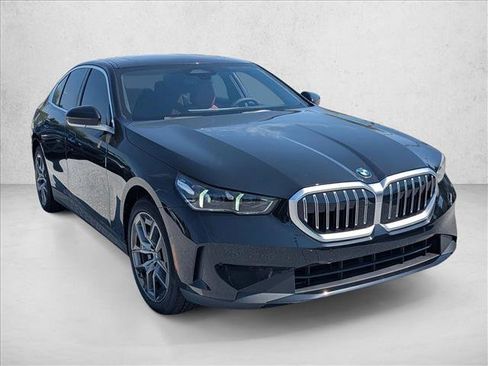 New 2026 BMW 530i RWD image 6