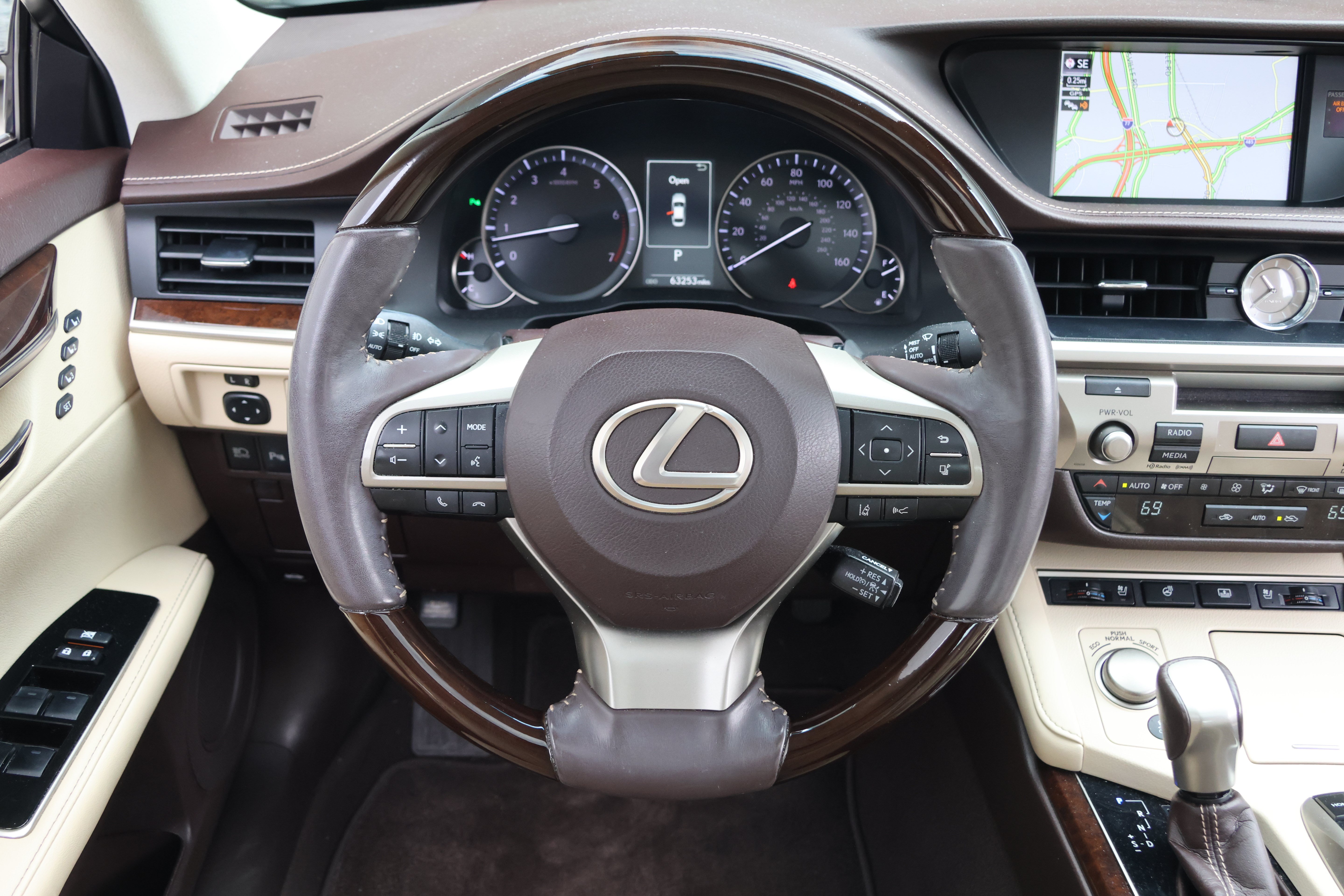 Used 2017 Lexus ES 350 w/ Luxury Package FWD image 30