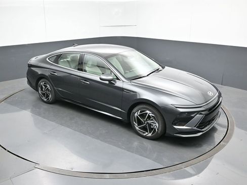 New 2026 Hyundai Sonata SEL FWD image 23
