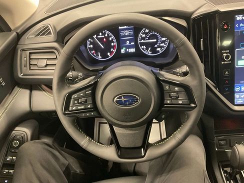 Used 2025 Subaru Ascent Bronze Edition image 7