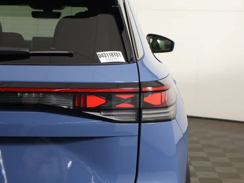 Used 2026 Volkswagen Tiguan SEL R-Line AWD/4WD image 19