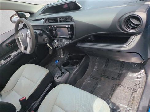 Used 2015 Toyota Prius C One FWD image 19