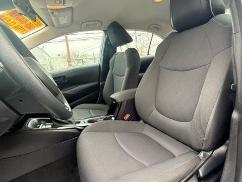 Used 2022 Toyota Corolla LE image 6