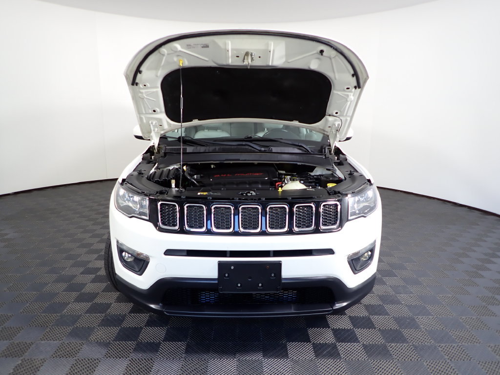 Used 2017 Jeep Compass Latitude w/ Popular Equipment Group AWD/4WD image 40