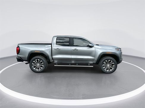 New 2026 GMC Canyon Denali image 9
