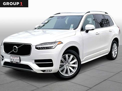Used 2019 Volvo XC90 T5 Momentum image 1