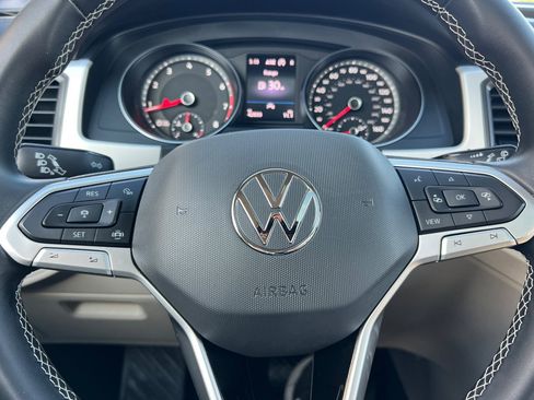 Used 2021 Volkswagen Atlas SE image 24