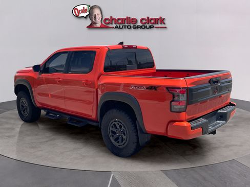 Used 2025 Nissan Frontier PRO-4X AWD/4WD image 3