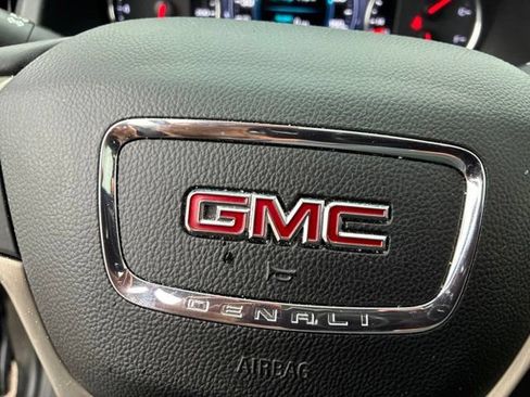 Used 2019 GMC Acadia Denali AWD/4WD image 10