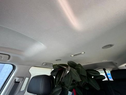 Used 2018 GMC Yukon SLT RWD image 35