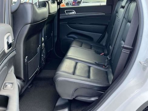 Used 2022 Jeep Grand Cherokee Limited image 16