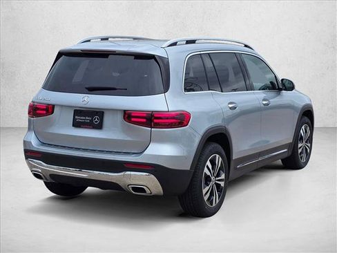 Used 2026 Mercedes-Benz GLB 250 image 5
