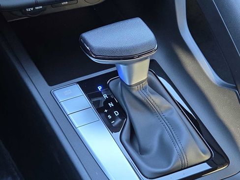 New 2026 Hyundai Elantra SE image 32