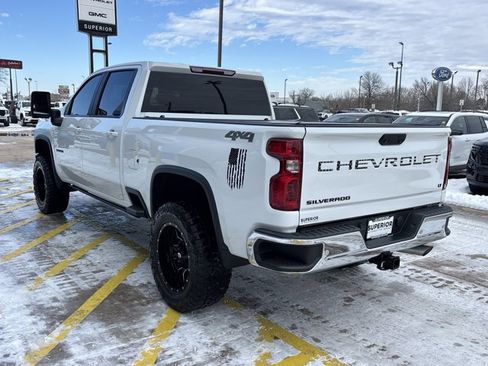 Used 2020 Chevrolet Silverado 2500 LT w/ Convenience Package image 8