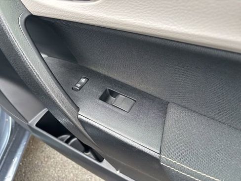 Used 2016 Toyota Corolla LE image 10