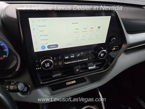 Used 2023 Toyota Highlander Limited AWD/4WD image 31