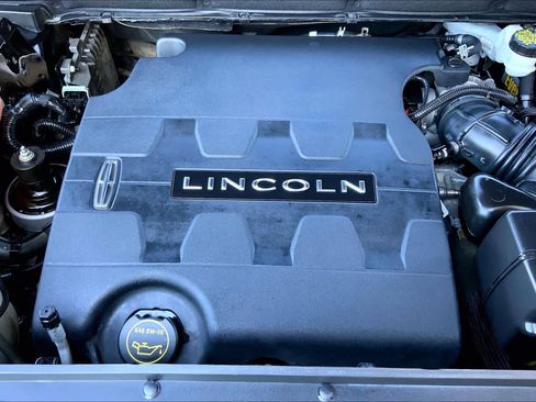 Used 2018 Lincoln MKX Reserve w/ Lincoln MKX Climate Package image 32