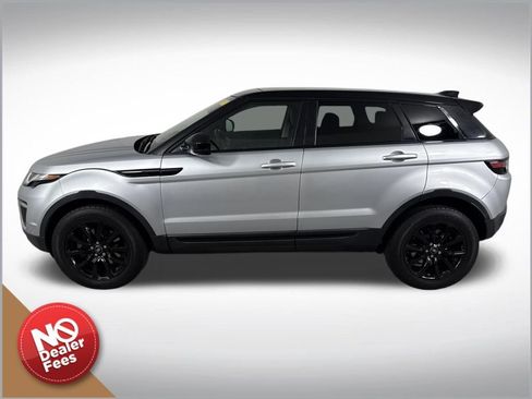 Used 2019 Land Rover Range Rover Evoque SE Premium image 6