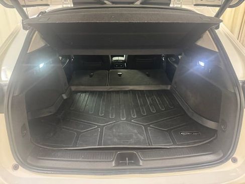 Used 2023 Buick Envision Avenir image 36