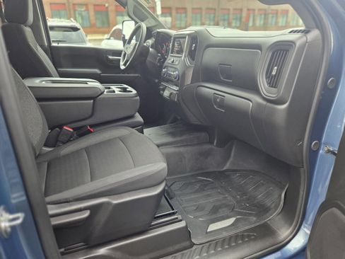 Certified 2025 Chevrolet Silverado 2500 Custom w/ Custom Value Package image 35