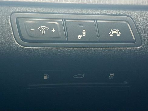 Used 2018 Hyundai Sonata Sport w/ Tech Package 05 FWD image 11