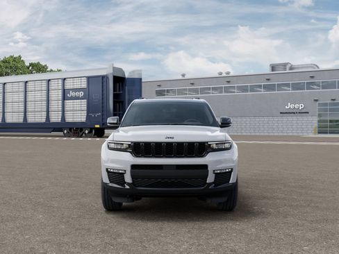 New 2025 Jeep Grand Cherokee L Limited AWD/4WD image 6
