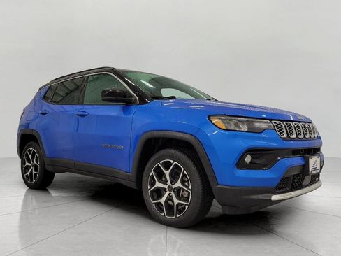 Used 2025 Jeep Compass Limited AWD/4WD image 29