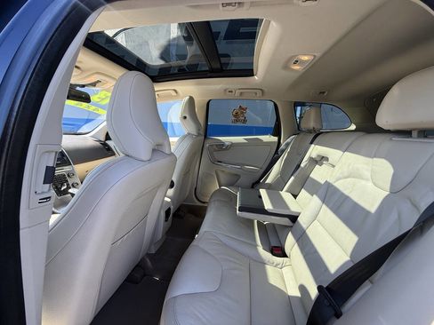 Used 2013 Volvo XC60 T6 image 11