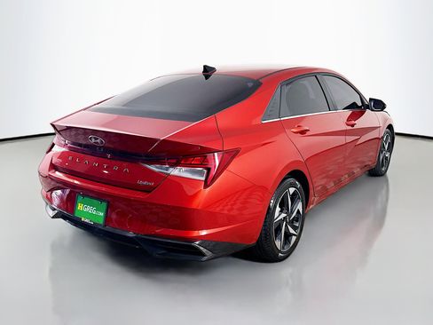 Used 2021 Hyundai Elantra Limited FWD image 10