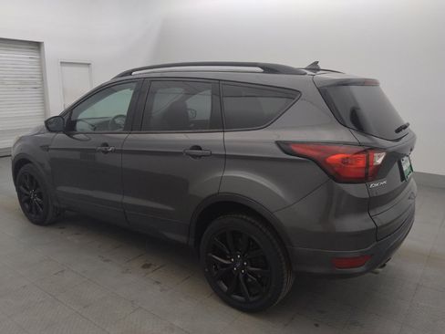 Used 2019 Ford Escape SE FWD image 3