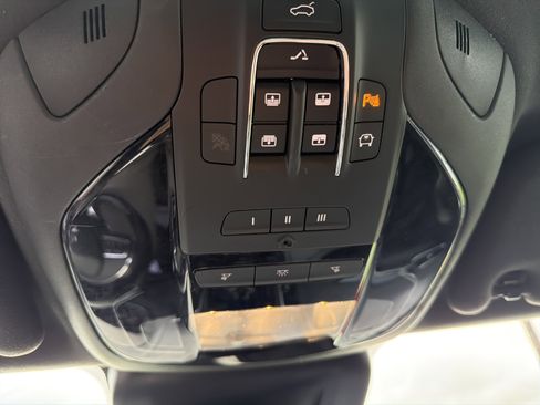 Used 2019 Maserati Levante image 21