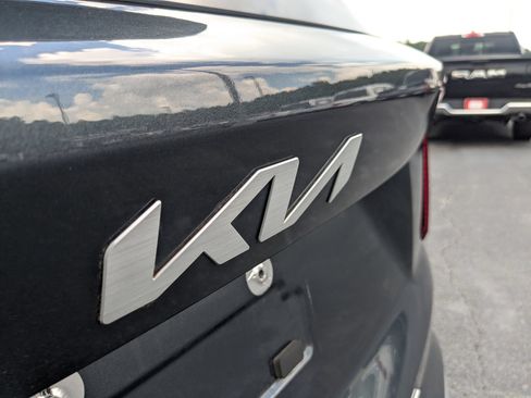 Used 2022 Kia Sorento S w/ Panoramic Sunroof Package FWD image 32