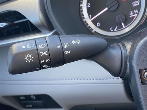 Used 2024 Toyota Highlander LE image 22