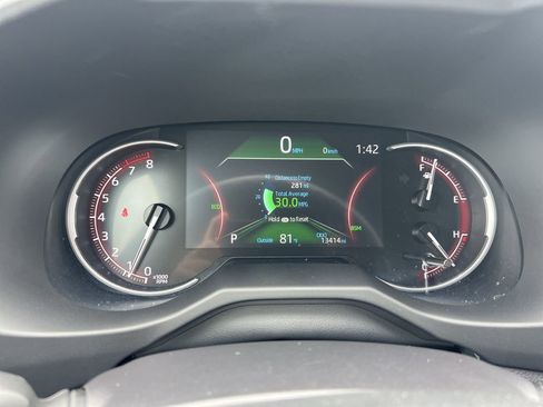 Used 2025 Toyota RAV4 XLE FWD image 21