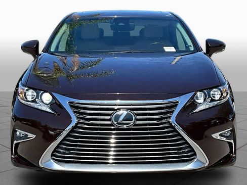 Used 2017 Lexus ES 350 w/ Luxury Package FWD image 4