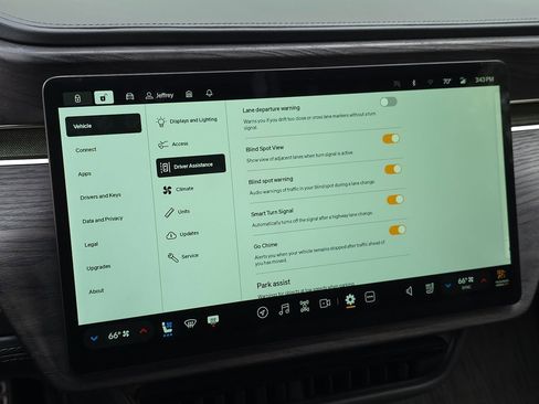 Used 2024 Rivian R1T Adventure image 44