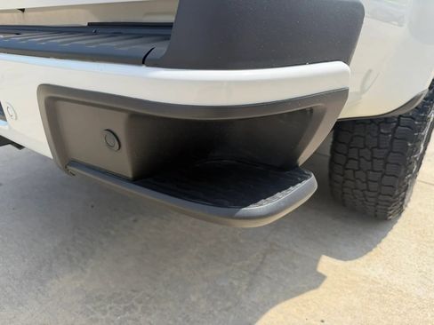 Used 2022 Chevrolet Colorado LT w/ Safety Package AWD/4WD image 40