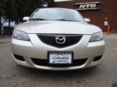 Used 2005 MAZDA MAZDA3 I w/ Pwr & 16" Alloy Wheel Pkg image 4