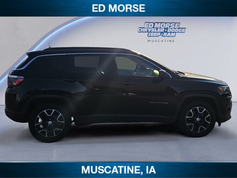 Used 2022 Jeep Compass Latitude w/ Sun and Sound Group FWD image 6