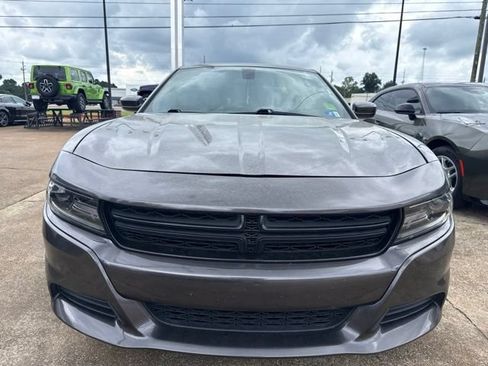 Used 2021 Dodge Charger SXT w/ Leather Interior Group RWD image 2