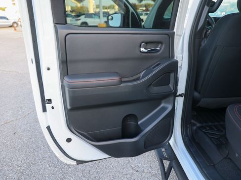 Used 2024 Nissan Frontier Pro-X RWD image 34