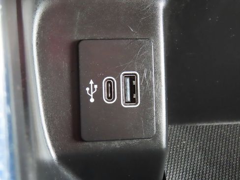 Used 2025 Ford F150 XLT w/ Equipment Group 302A MID AWD/4WD image 10