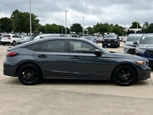 Used 2025 Honda Civic Sport image 3