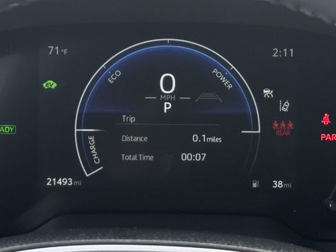 Used 2025 Toyota Corolla Cross AWD Hybrid w/ Convenience Package image 16