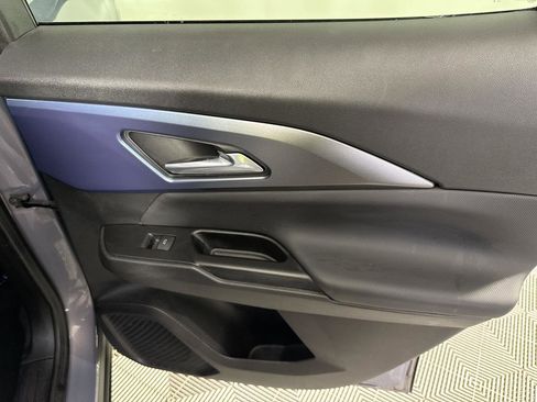 Used 2024 Chevrolet Equinox EV LT image 25