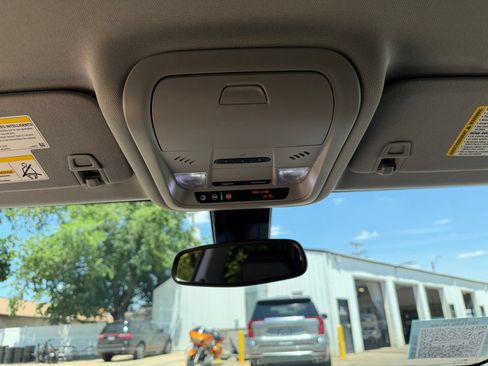 Used 2021 GMC Terrain SLT FWD image 21