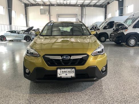 Used 2021 Subaru Crosstrek 2.5i Limited w/ Moonroof Package 2 AWD/4WD image 2