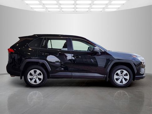 Used 2020 Toyota RAV4 LE image 3