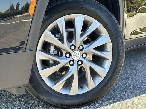 Used 2025 Buick Enclave Preferred image 14